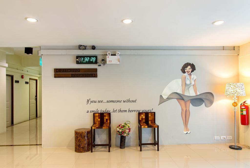 Soho Boutique Hotel Tak Exterior photo