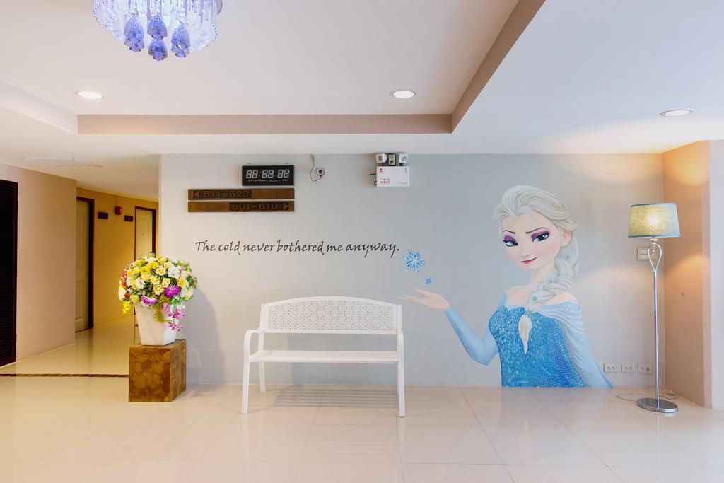 Soho Boutique Hotel Tak Exterior photo